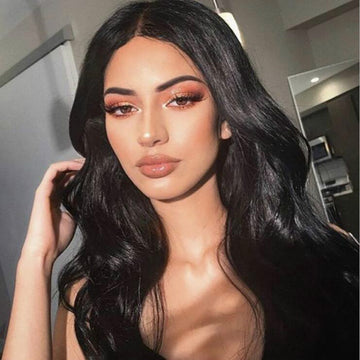 African Black Woman's Long Wavy Middle Part Wig